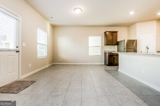 3018 Cleburne Ter in Hampton, GA - Building Photo - Building Photo