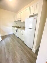 381 Harvard St, Unit 1 in Cambridge, MA - Foto de edificio - Building Photo