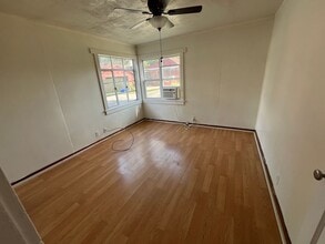 111 S Central Ave in Roxana, IL - Building Photo - Building Photo