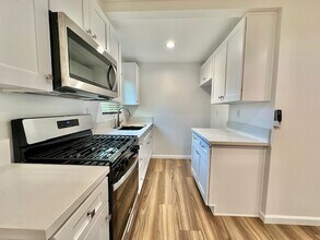 11602 Killion St in Los Angeles, CA - Building Photo - Building Photo