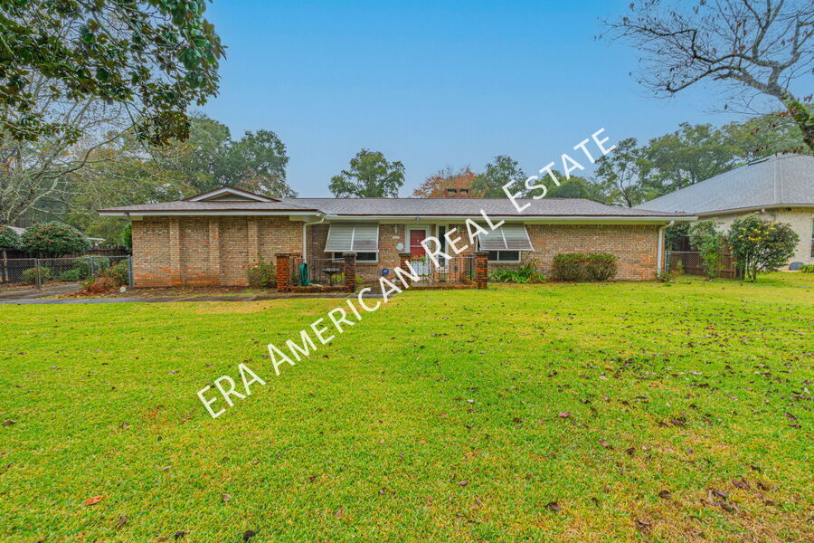 6 Poquito Rd in Shalimar, FL - Building Photo