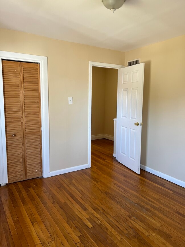 property at 119 DuPont Pl