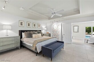 1980 Gordon Dr in Naples, FL - Building Photo - Building Photo