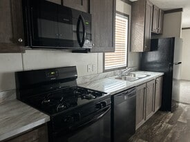 98 Delta Dawn Dr in Springfield, IL - Building Photo