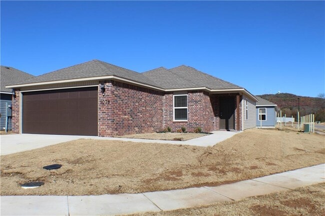 1078 E Sparrow Cir in Fayetteville, AR - Building Photo - Building Photo