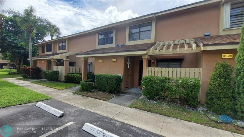 3629 Carambola Cir N in Coconut Creek, FL - Building Photo