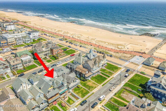 5 1/2 Embury Ave in Ocean Grove, NJ - Building Photo - Building Photo