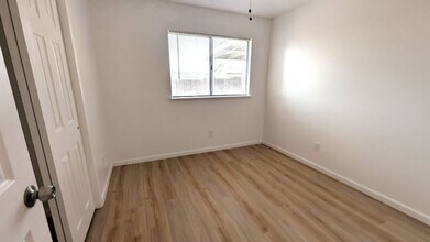 103 N Crestview St in Porterville, CA - Building Photo - Building Photo
