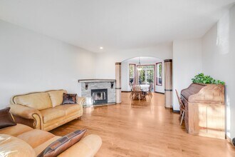 33 SE 218th Ave in Gresham, OR - Building Photo - Building Photo