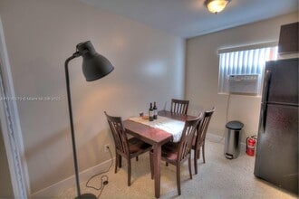 1220 SW 5th St in Miami, FL - Building Photo - Building Photo