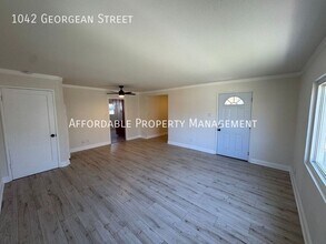 1042 Georgean St in Hayward, CA - Building Photo - Building Photo
