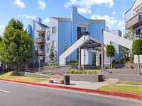 Enclave in Paramount, CA - Foto de edificio - Building Photo