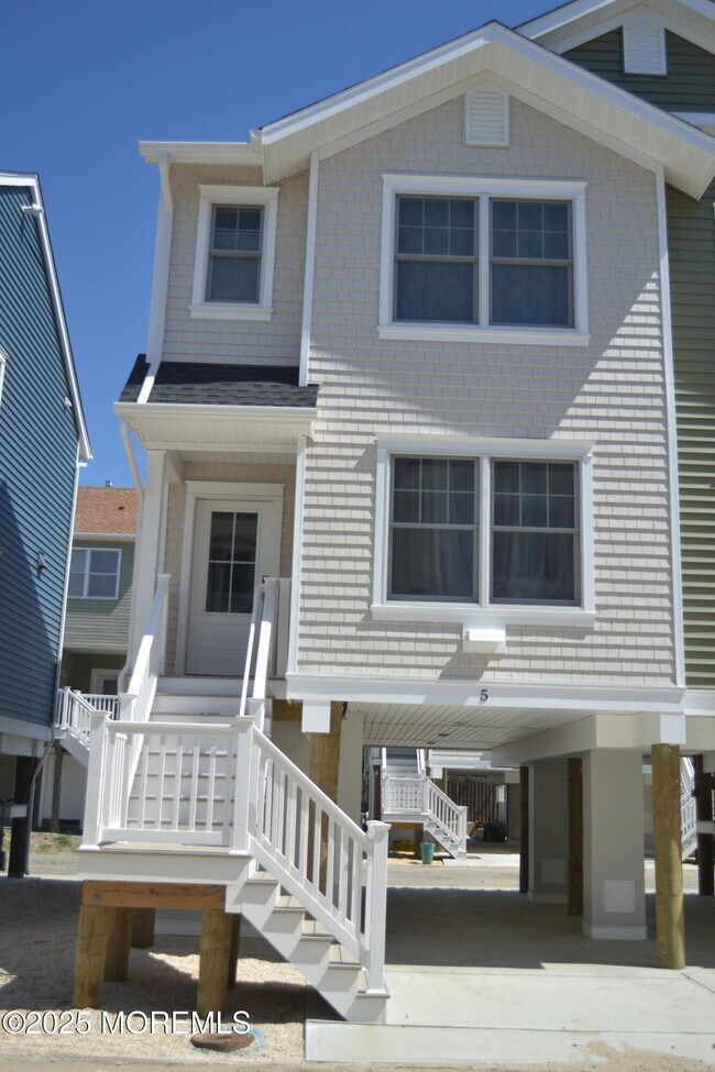 property at 5 Shell Rd