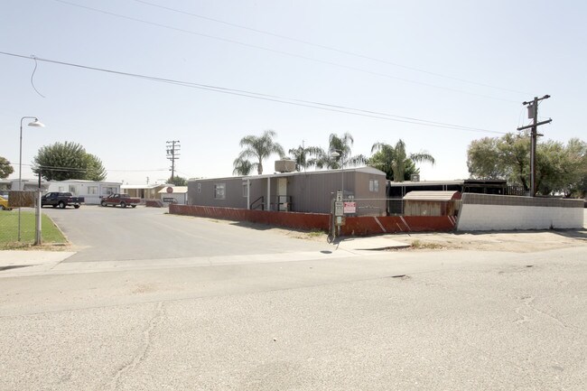 5000 State Rd in Bakersfield, CA - Foto de edificio - Building Photo