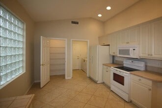 9710 Wyeth Ct in Wellington, FL - Building Photo - Building Photo