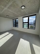 264 NW 31st St, Unit S in Miami, FL - Building Photo - Building Photo