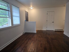4711 Crescent Rd in Madison, WI - Building Photo - Building Photo