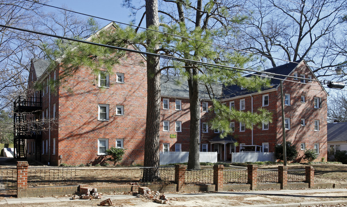 1207 W. 47th Street in Richmond, VA - Foto de edificio