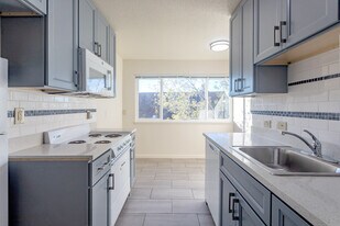 2610 Regent St. in Berkeley, CA - Building Photo