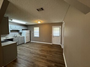 860 Lyndsi Ln in Hinesville, GA - Building Photo - Building Photo