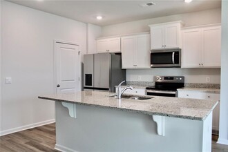 102 Fremont Ln in Pooler, GA - Building Photo - Building Photo