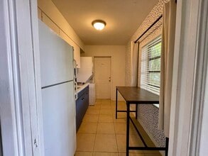 2204 NW 3rd Ave in Wilton Manors, FL - Building Photo - Building Photo