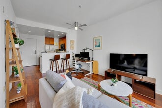355 Berry St in San Francisco, CA - Building Photo - Building Photo