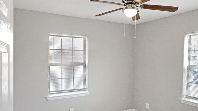 5739 Turtle Creek Rd in Houston, TX - Building Photo - Building Photo