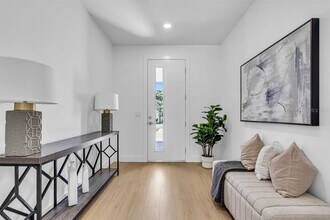 2721 17th Ave N in St. Petersburg, FL - Building Photo - Building Photo