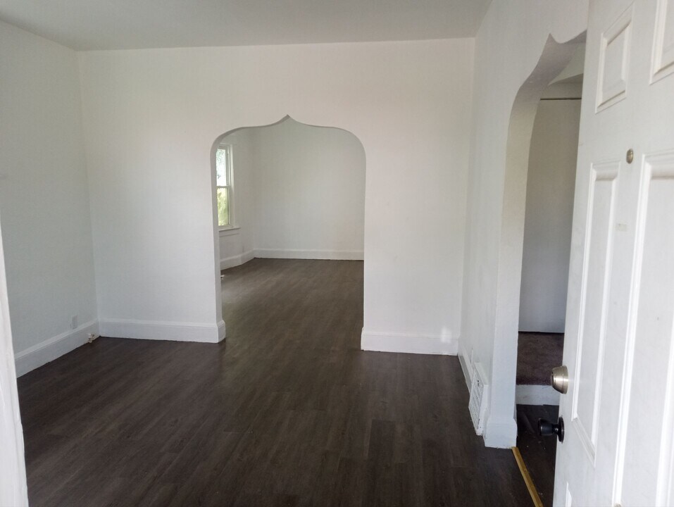 422 Dexter St in Toledo, OH - Building Photo