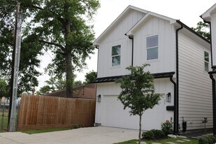 4714 Fisk St in Houston, TX - Building Photo