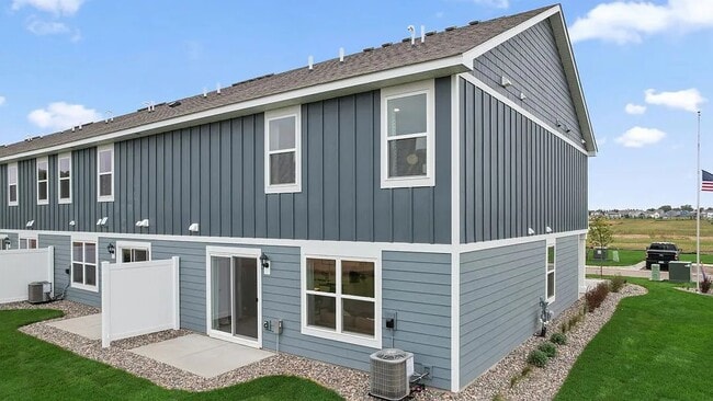 17584 Driscoll Pl in Lakeville, MN - Foto de edificio - Building Photo