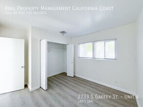 2733 S Gaffey St in Los Angeles, CA - Foto de edificio - Building Photo