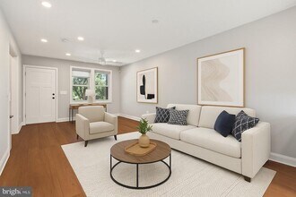 1615 Fairlawn Ave SE in Washington, DC - Building Photo - Building Photo