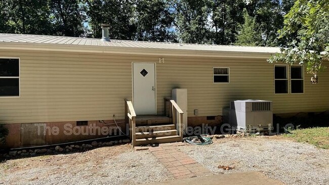 180 Co Rd 408 in Englewood, TN - Building Photo - Building Photo