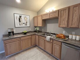 1020 N Main St in Baytown, TX - Building Photo