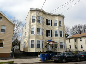 390 Poplar St Apartamentos