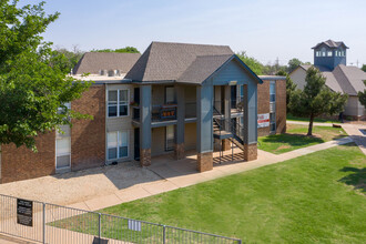 Raiders Walk in Lubbock, TX - Building Photo - Building Photo