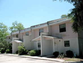 Palma Vista Apartments in Lake City, FL - Building Photo - Building Photo