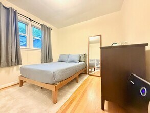 5323 N Carlin Springs Rd in Arlington, VA - Building Photo - Building Photo