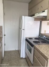 2353 Jennifer Dr, Unit Townhouse in Killeen, TX - Building Photo - Building Photo