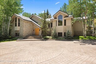 800 Roaring Fork Rd in Aspen, CO - Building Photo