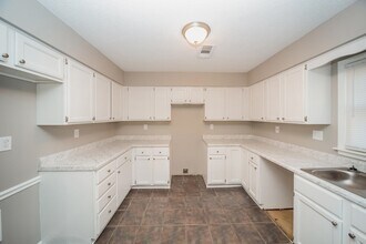 6602 Meadow Bend Dr in Memphis, TN - Building Photo - Building Photo