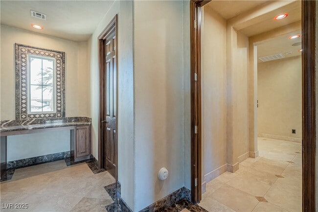 1423 Foothills Village Dr