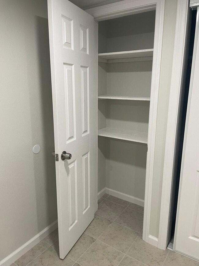 23963 Lodge Dr in Canyon Lake, CA - Foto de edificio - Building Photo