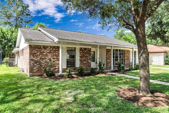 22223 Hockaday Dr