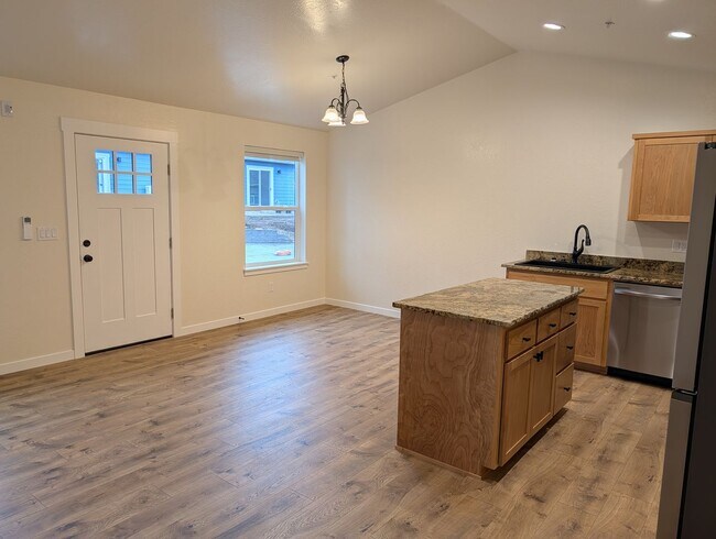 530 G St in Jacksonville, OR - Building Photo - Building Photo