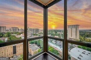 2870 Pharr Ct S Northwest in Atlanta, GA - Building Photo
