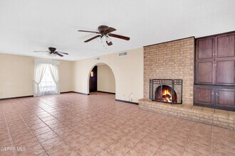 6628 Camino Fuente Dr in El Paso, TX - Building Photo - Building Photo