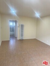 6208 S Victoria Ave in Los Angeles, CA - Building Photo - Building Photo